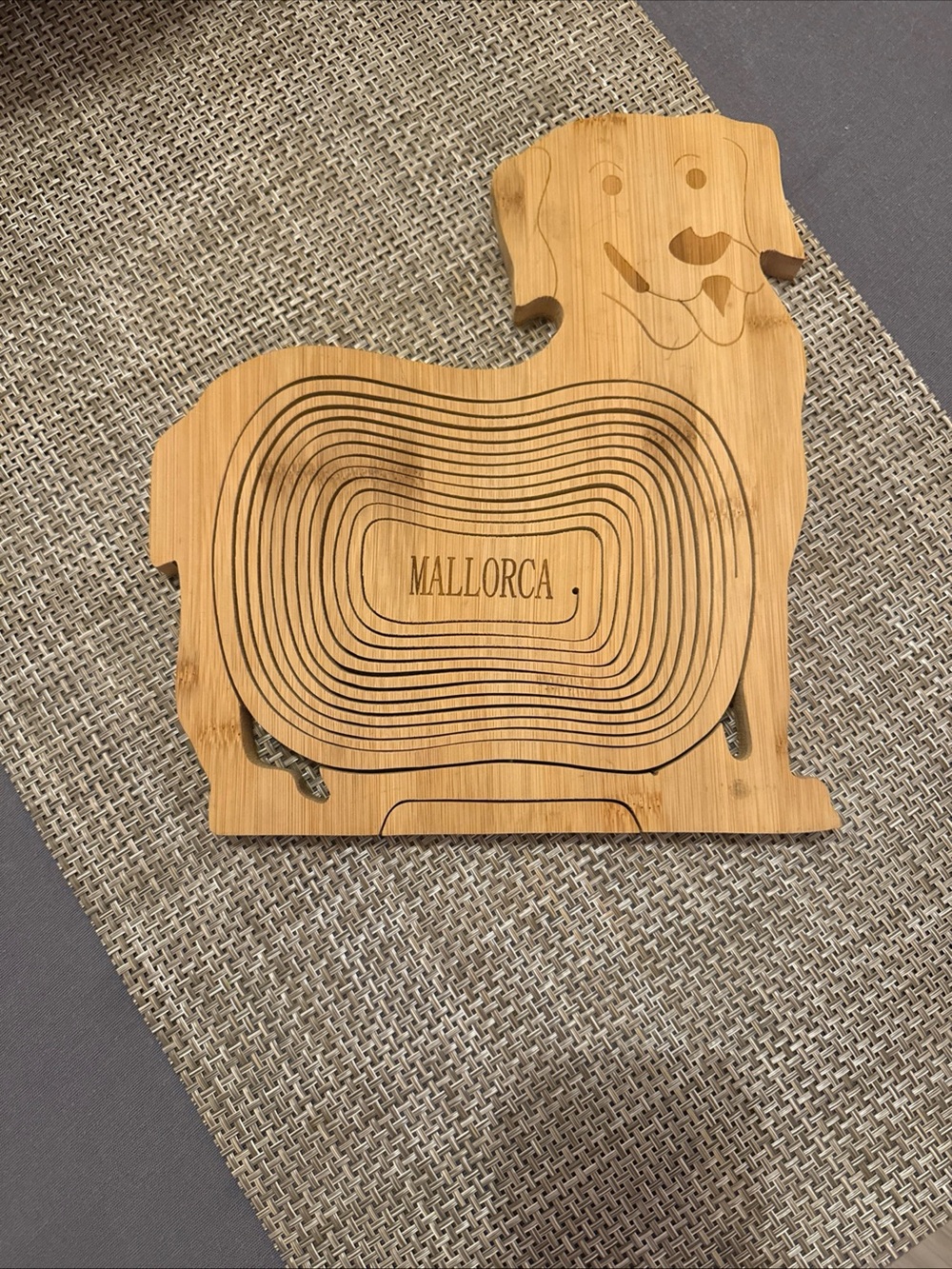 Mallorca Wooden Dog-Shaped Trivet / Serving Board - Natural Bamboo